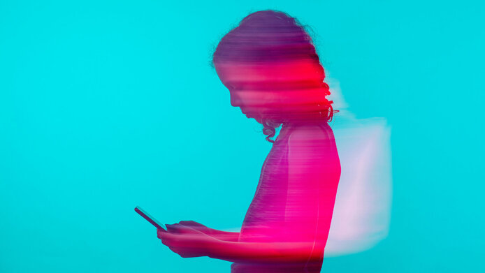Female adolescent consuming Social Media