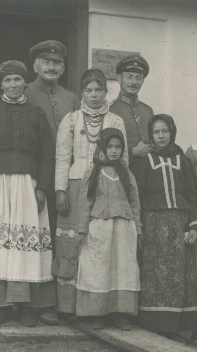 Soldaten und einheimische Bevölkerung in Ostgalizien im 1. Weltkrieg