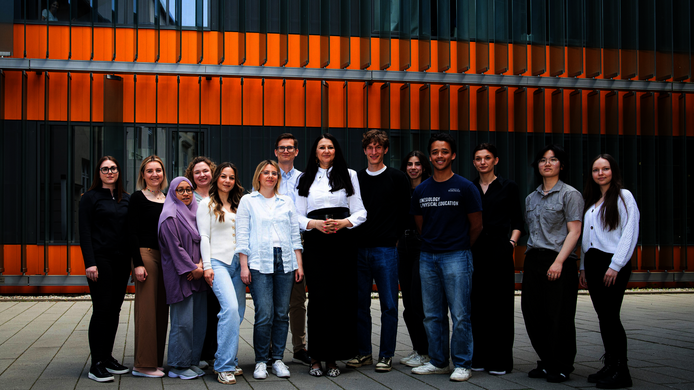 Die Biochemikerin Nermina Malanovic mit ihrem Team am Institut für Molekulare Biowissenschaften der Universität Graz